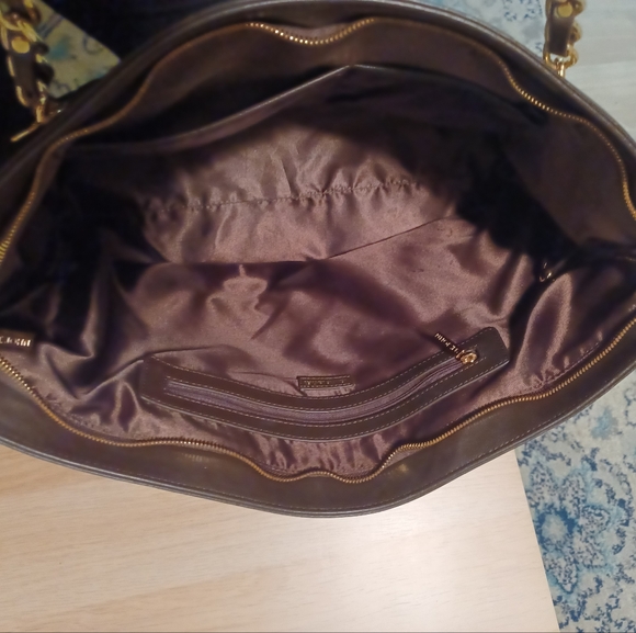 DESIGNER ST.JOHN SOFT  BROWN LEATHER LARGE HANDBAG/TOTE. - Picture 6 of 6